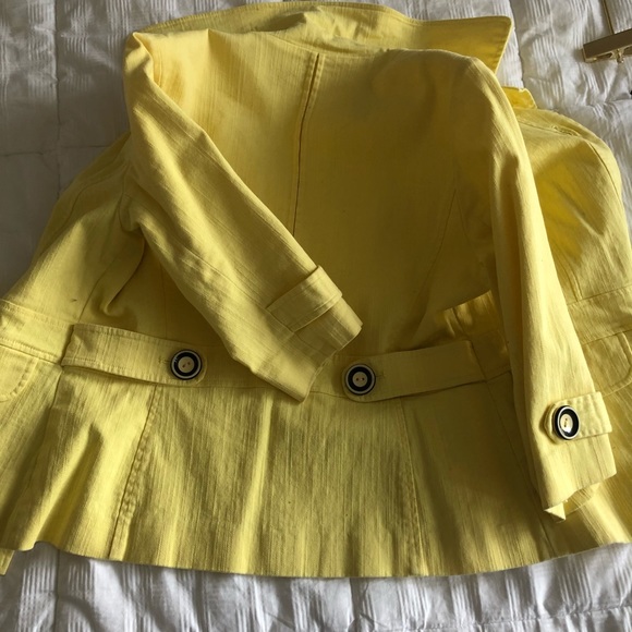 🐯Snazzie Yellow Versatile Jacket🐯 - Picture 6 of 15